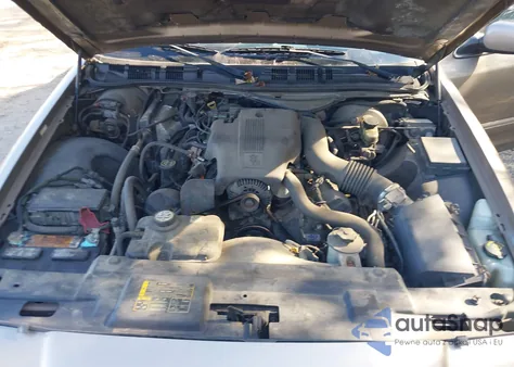 2004 Mercury Grand Marquis Gs из США, поврежденный, VIN 2MEFM74W54X620273